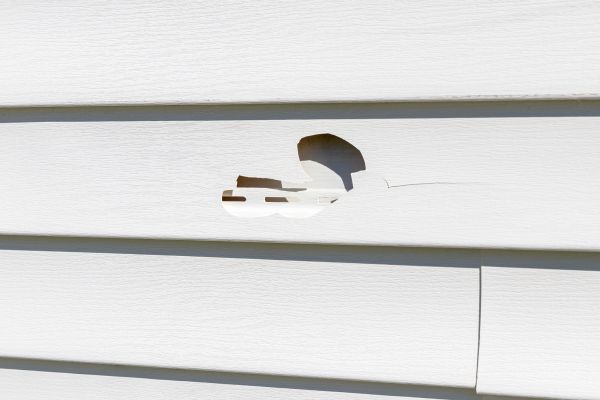 Cost of White Vinyl Siding Repair in Breckenridge